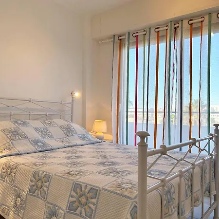 3 Pieces Avec Terrasse Au Lavandou, Proche Plages Et Commerces - Fr-1-251-582 Apartment