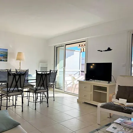 3 Pieces Avec Terrasse Au Lavandou, Proche Plages Et Commerces - Fr-1-251-582