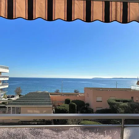 3 Pieces Avec Terrasse Au Lavandou, Proche Plages Et Commerces - Fr-1-251-582 Apartment *